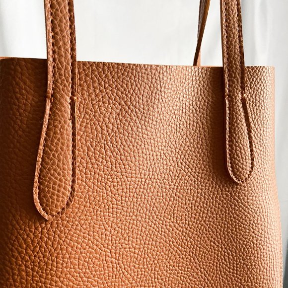 Kitten Pocket Shoulder Tote from Cat Lady Box, leather shoulder bag, leather bag - Picture 5 of 7